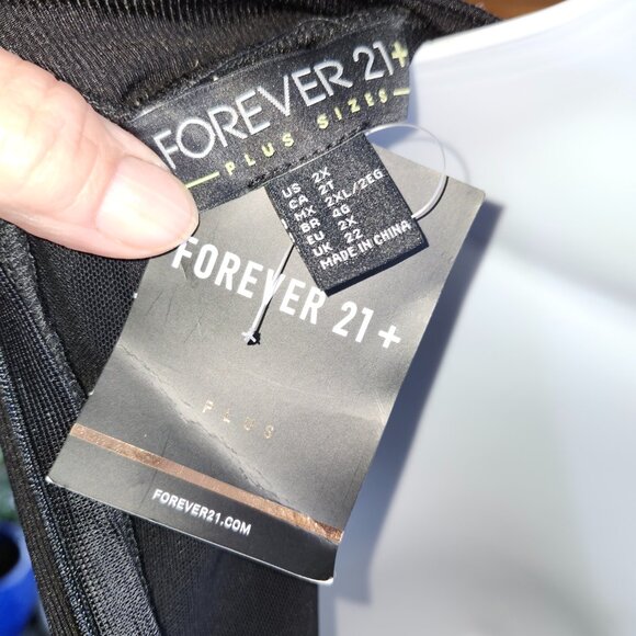 25269 Forever 21 Black Sleeveless Deep Cut V-Neck Ribbed Choker Bodysuit  2X - Picture 7 of 10